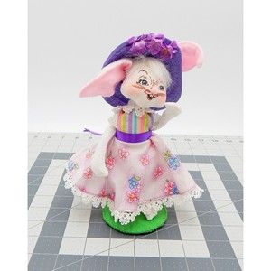 Annalee Easter Bunny Rabbit Girl Doll 2009 Lady 8 Inch Purple Hat Spring Posable